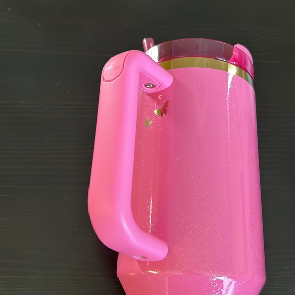 Wicked x Stanley Glinda 40 oz plus target exclusive slippers! Perfect gift NWT - Picture 2 of 8